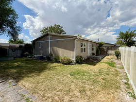Photo 3 for 3017 S Jamboree St #12