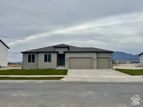 Photo 2 for 4945 N Topaz Dr #303