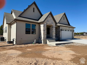 Photo 4 for 315 N Amber Ln