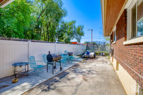 Photo 3 for 3143 Ogden Ave