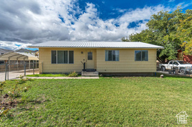 Photo 1 for 366 Belaire Cir