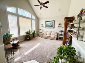 Photo 5 for 302 W Hidden Hollow Dr