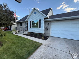 Photo 2 for 4923 W Silvertip Dr