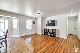 Photo 4 for 1701 E Sunrise Dr