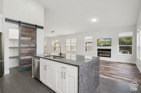 Photo 6 for 9297 S Avignon Pl