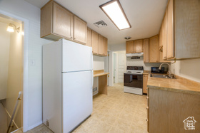 Photo 6 for 1582 E Zenith Ave