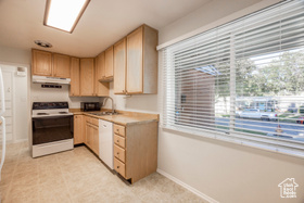 Photo 5 for 1582 E Zenith Ave