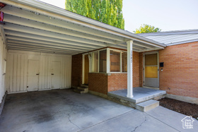 Photo 4 for 1582 E Zenith Ave