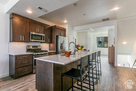 Photo 4 for 6684 N Silver Creek Dr #16
