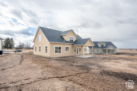 Photo 2 for 1616 W 3125 North #7
