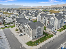 Photo 2 for 1834 W Newcastle Ln #201