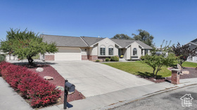 Photo 2 for 1150 N Fairway Dr