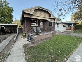 Photo 2 for 866 W Pacific Ave