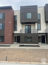 Photo 2 for 599 E Betsey Cv #23