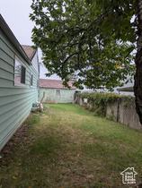 Photo 2 for 169 Carson Ave