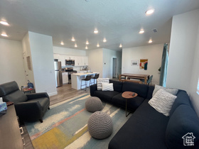 Photo 2 for 5801 S Garnet Dr #2-304