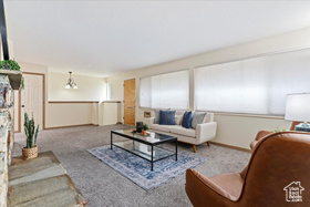 Photo 3 for 3544 W Meadowbrook Dr