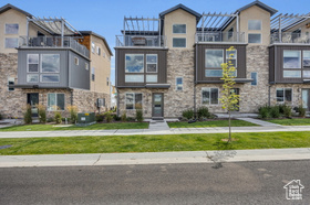Photo 2 for 1386 Village Green Trl