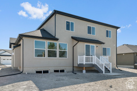 Photo 4 for 611 N Briarwood Ln