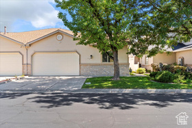 Photo 2 for 212 Roseanne Cir