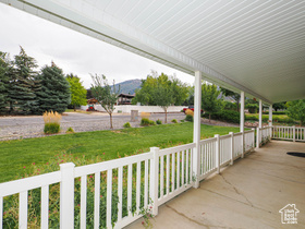 Photo 5 for 415 N Columbus Ln