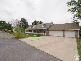 Photo 4 for 415 N Columbus Ln