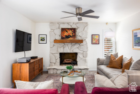Photo 5 for 6427 S Rodeo Ln