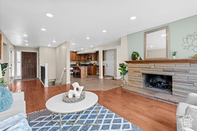 Photo 5 for 3976 Pine Tree Dr