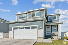 Photo 2 for 7589 N Silver Park Dr