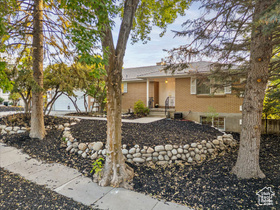 Photo 3 for 8796 S Hidden Oak Dr