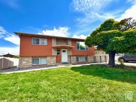 Photo 2 for 2993 S Maple Way