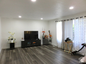 Photo 5 for 2993 S Maple Way