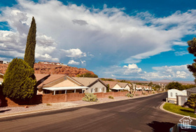 Photo 4 for 1150 W Red Hills Pkwy #142