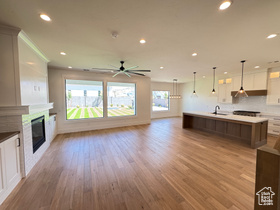 Photo 3 for 3187 S Newport Dr