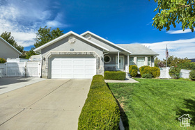 Photo 2 for 14032 S Lewiston Peak Dr