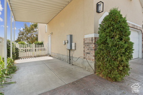 Photo 4 for 889 W Rockhill Point Cv