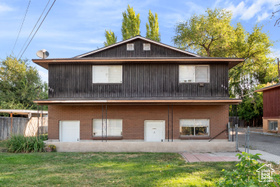 Photo 2 for 833 E Whitemaple Way