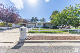 Photo 4 for 593 N 150 West