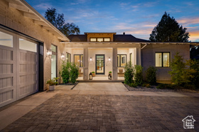 Photo 2 for 4881 S Holladay Blvd