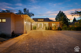 Photo 4 for 4881 S Holladay Blvd