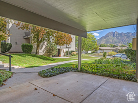 Photo 4 for 5820 S Waterbury Way #H