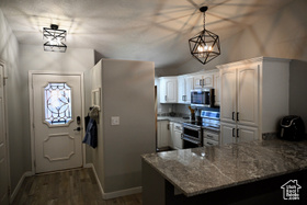 Photo 4 for 250 S Donlee Dr #J