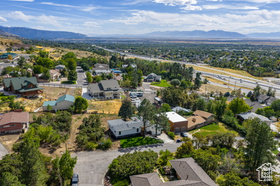 Photo 4 for 1370 E Oakmont Ln