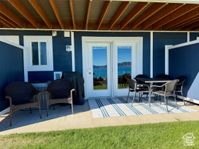 Photo 2 for 888 N Newberg Dr #2