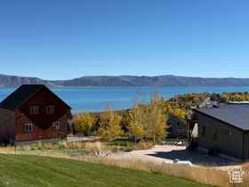 Photo 6 for 888 N Newberg Dr #2