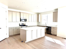 Photo 5 for 7348 N Long Ridge Dr #616