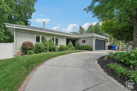 Photo 1 for 2451 E Murray Holladay Rd