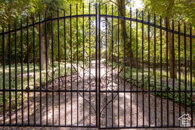 Photo 2 for 2318 E Walker Ln