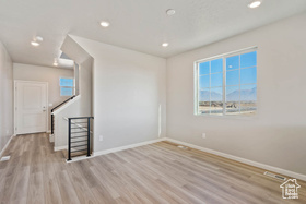 Photo 6 for 43 E Broadway Dr #1038