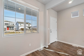 Photo 2 for 49 E Broadway Dr #1037